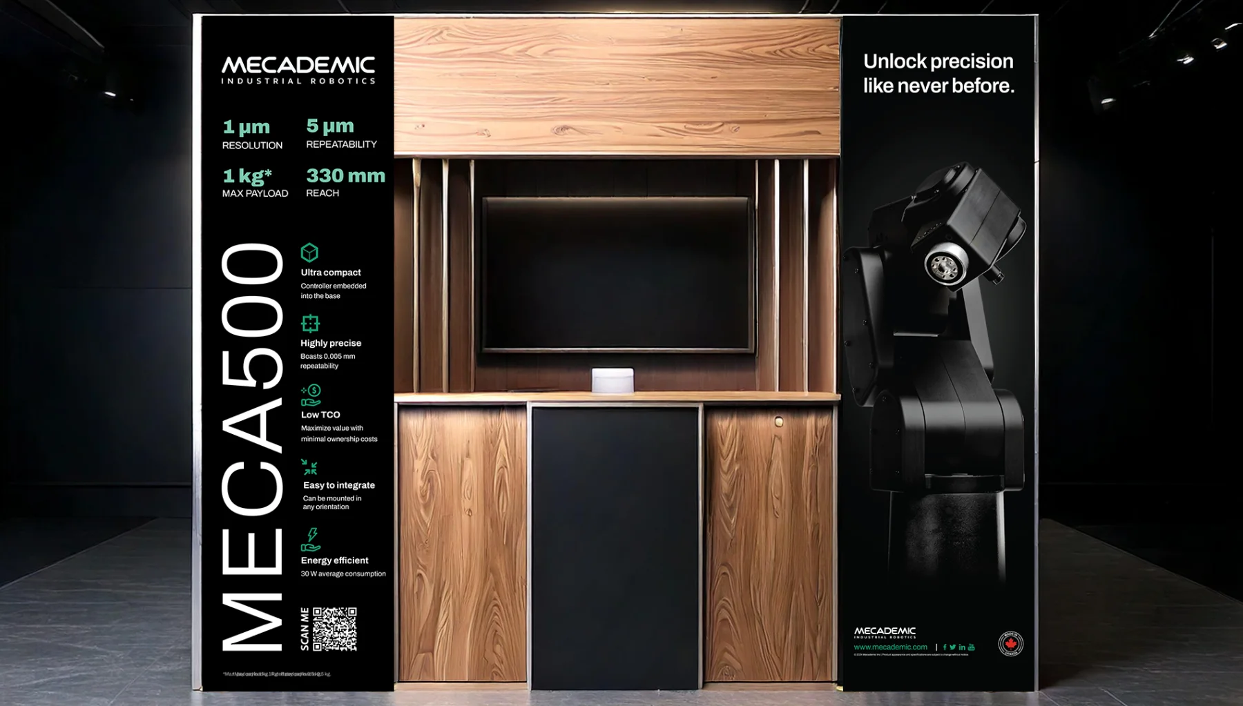 Meca500 booth — screen wall, counter and precision panels.